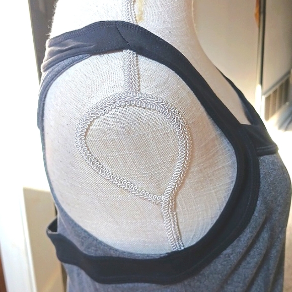 TEK Gear Yoga Athletic Tank Top Grey/Black Built In Bra Size XL - Picture 8 of 12